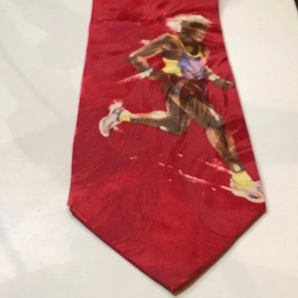 “The Joy Of Running” by Terry Rose 100% Silk Tie - Picture 4 of 8
